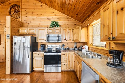 Tiny photo for 2458 Majestic View Way, Sevierville, TN 37862 (MLS # 1325797)