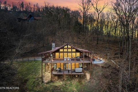 Tiny photo for 2458 Majestic View Way, Sevierville, TN 37862 (MLS # 1325797)