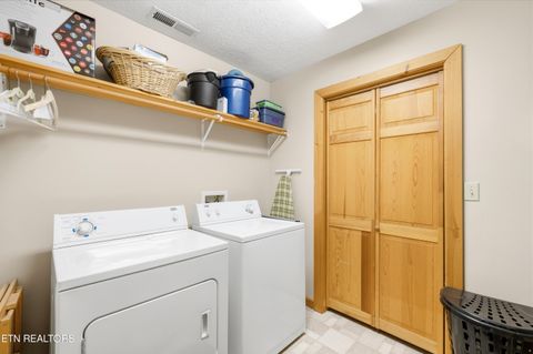 Tiny photo for 2458 Majestic View Way, Sevierville, TN 37862 (MLS # 1325797)