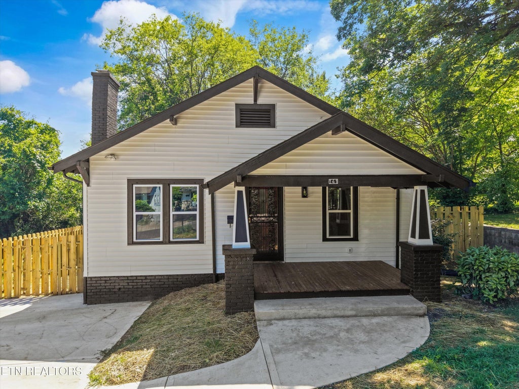 Photo of 141 Morningside Drive, Knoxville, TN 37915 (MLS # 1343722)