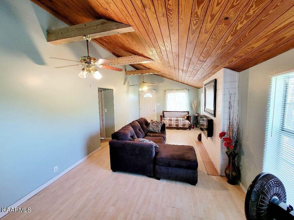 Photo of 908 Orchard Rd, Oliver Springs, TN 37840 (MLS # 1224226)