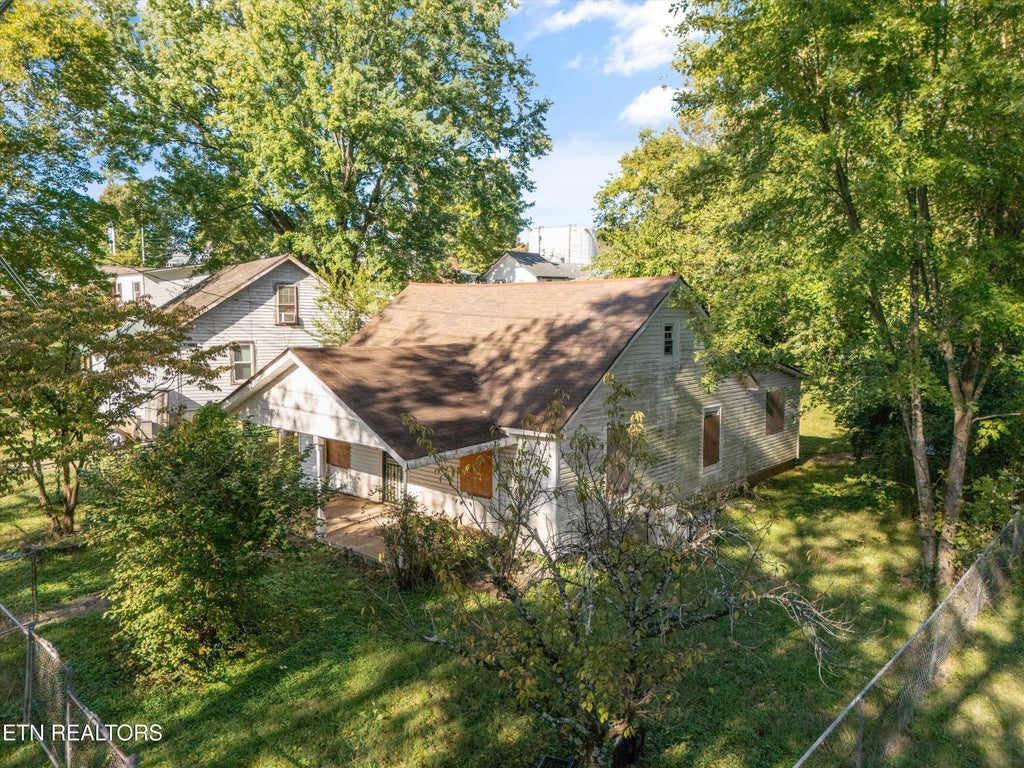 Photo of 5129 Tenwood Drive, Knoxville, TN 37921 (MLS # 1358128)