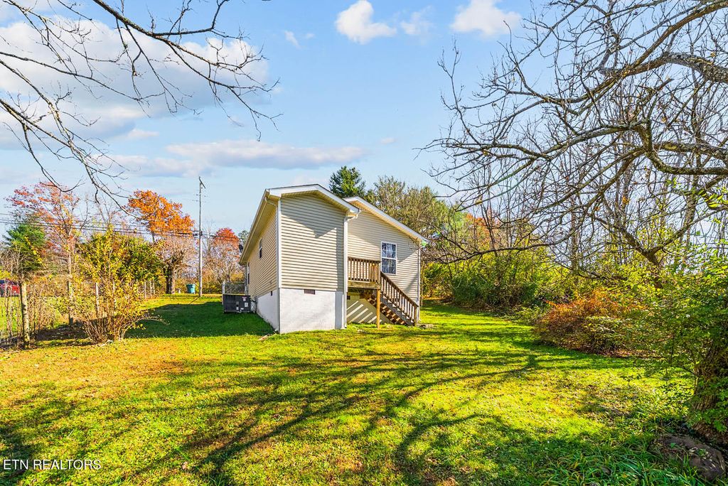 Photo of 516 Old Mail Rd, Crossville, TN 38555 (MLS # 1321793)