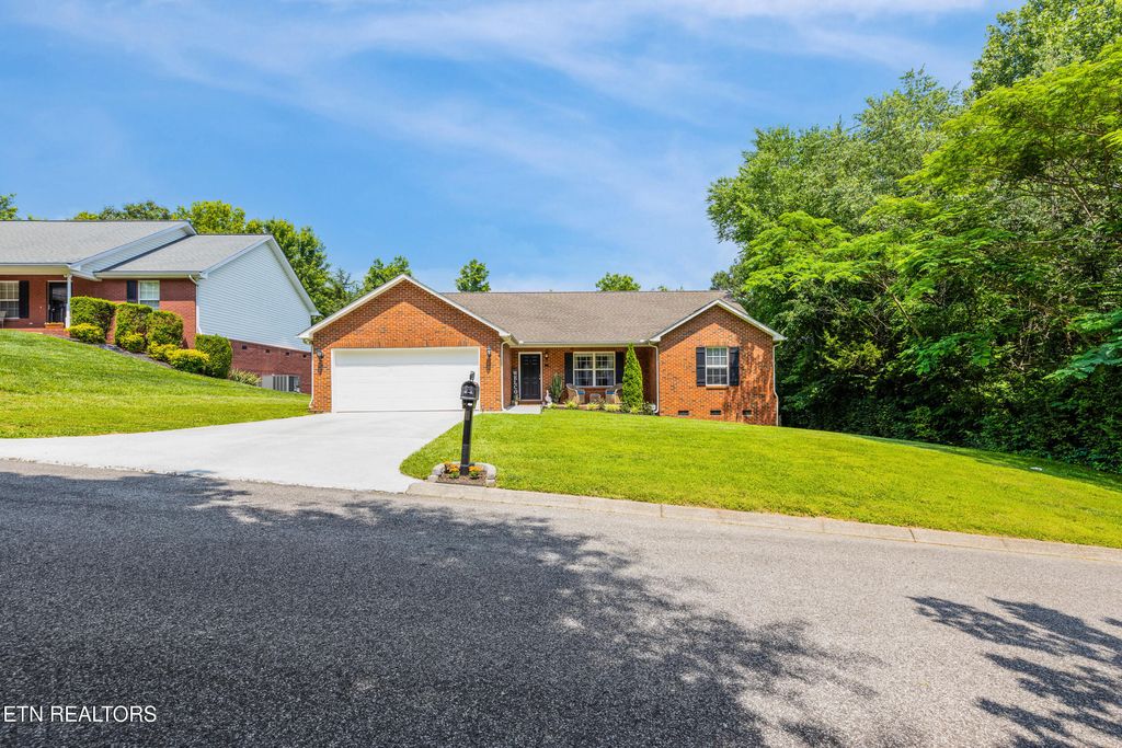 Photo of 8418 Wade Crest Lane, Powell, TN 37849 (MLS # 1303383)