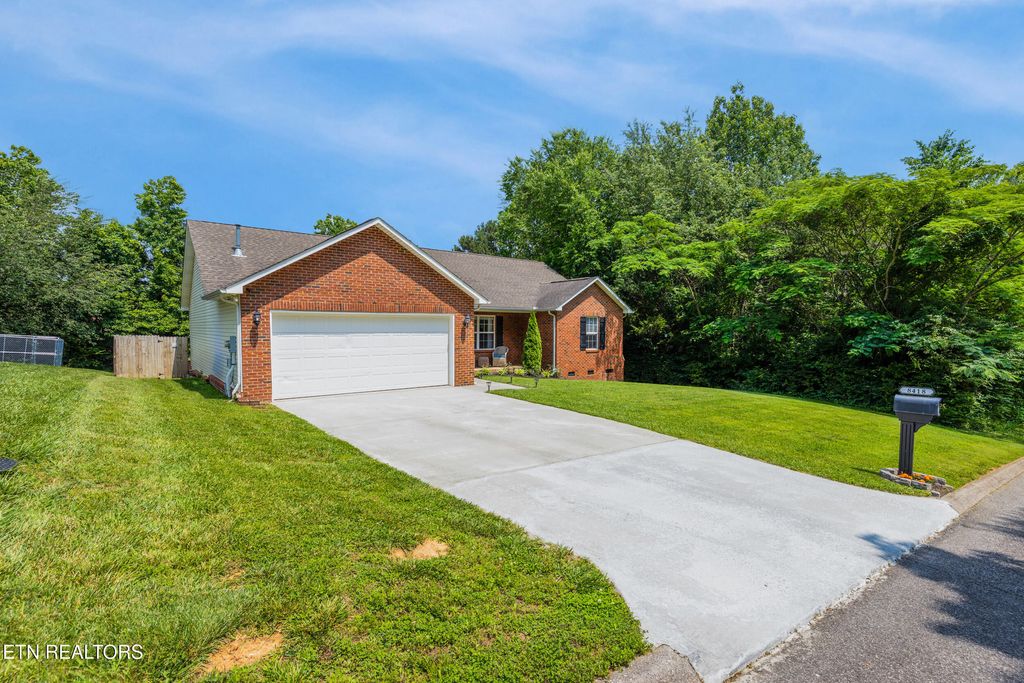 Photo of 8418 Wade Crest Lane, Powell, TN 37849 (MLS # 1303383)