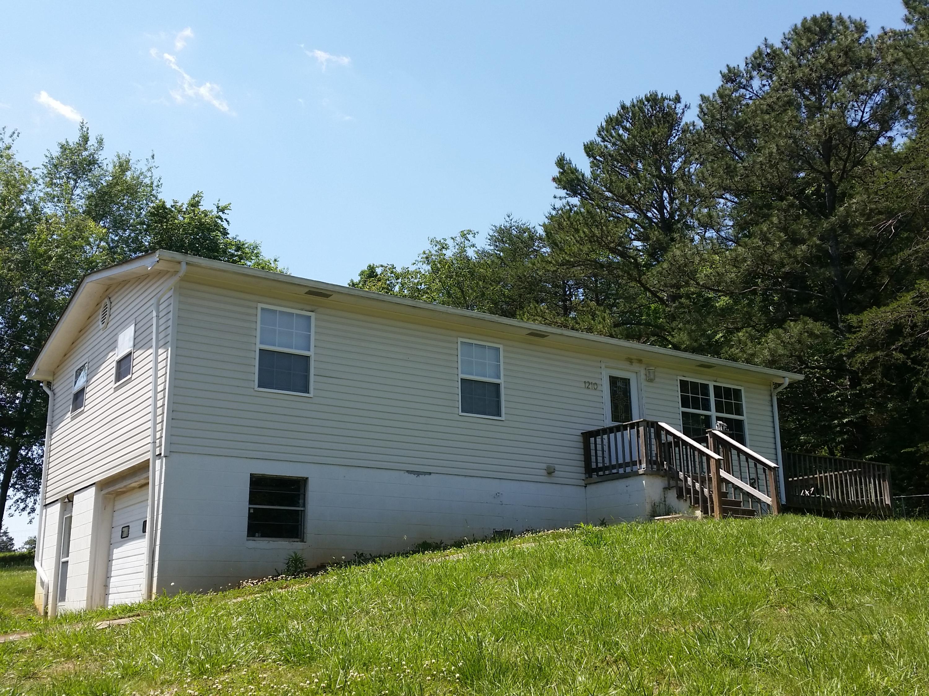 Photo 1 of 14 — 1210 Jackson Drive, Madisonville, TN 37354