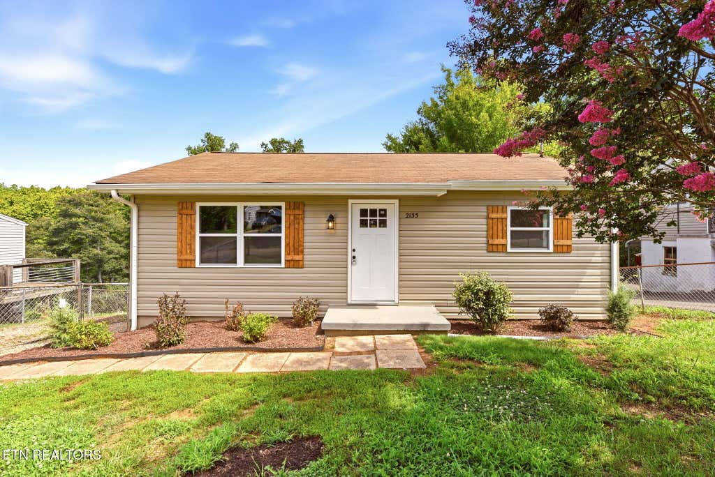 Photo of 2135 Berea Ave, Knoxville, TN 37920 (MLS # 1348713)