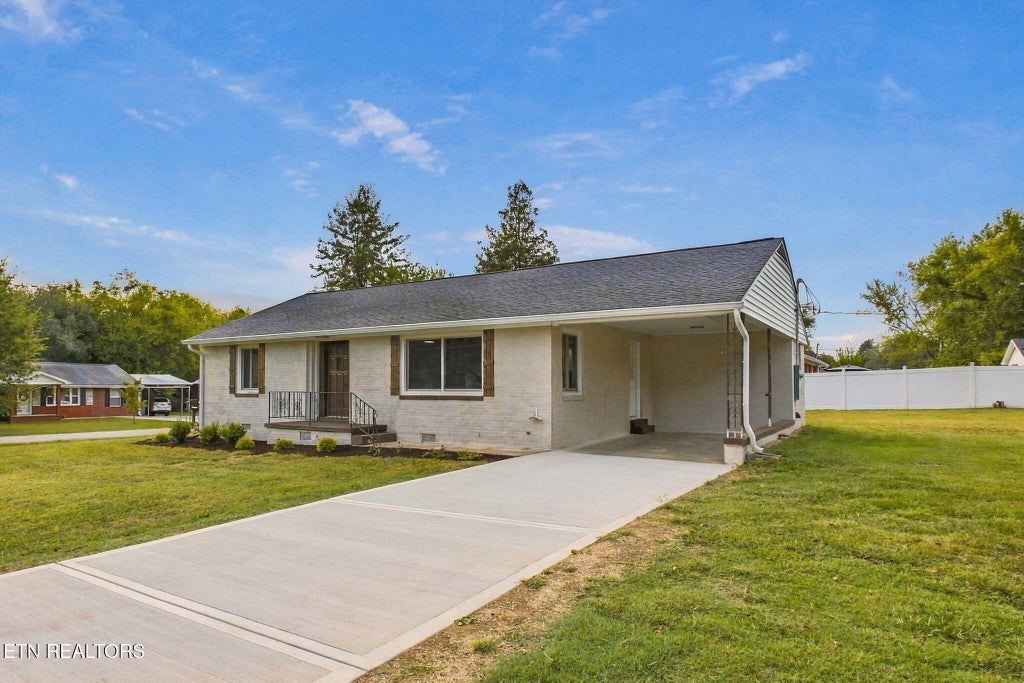 Photo of 1337 McArthur Rd, Maryville, TN 37804 (MLS # 1356441)