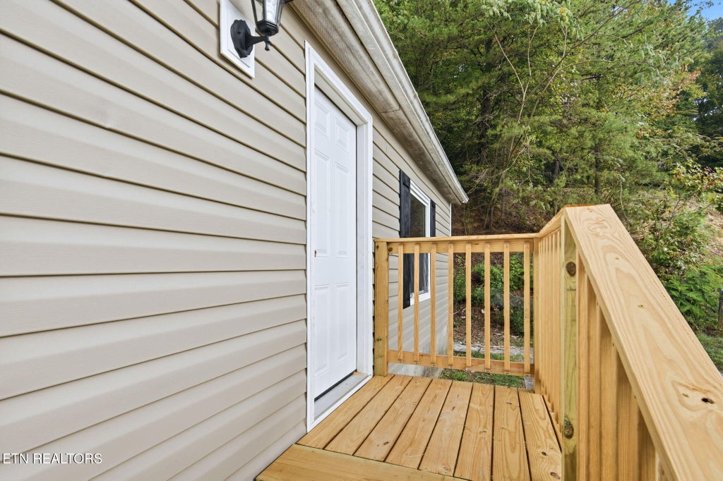 Photo of 445 W Broad St, Clinton, TN 37716 (MLS # 1358784)