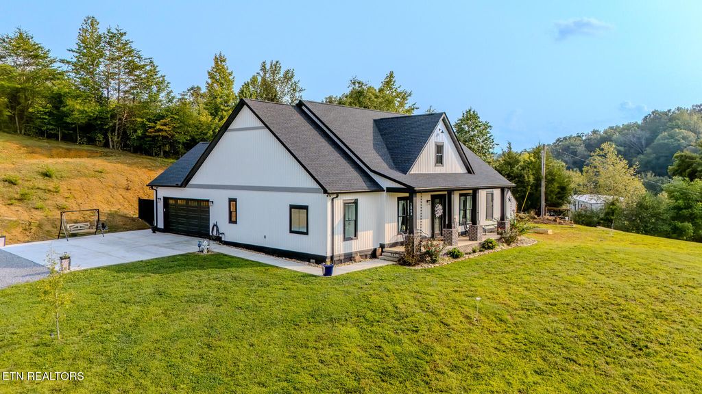 Photo of 1863 Chapman Hwy, Sevierville, TN 37876 (MLS # 1315001)
