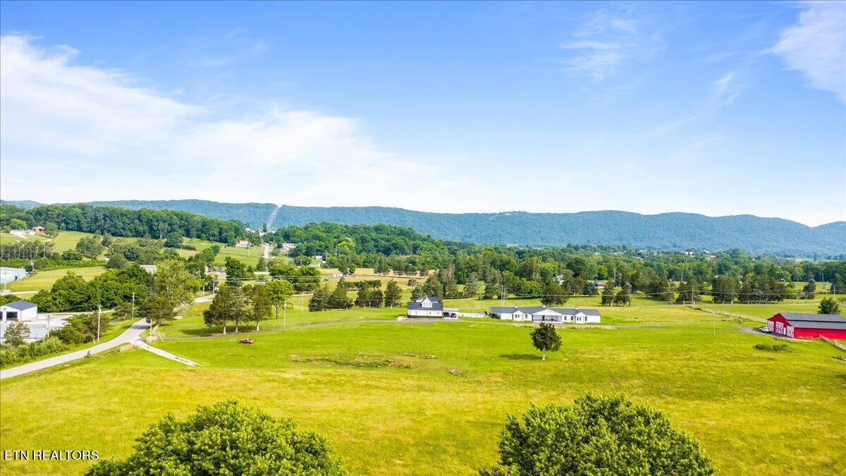 819 Island Ford Rd