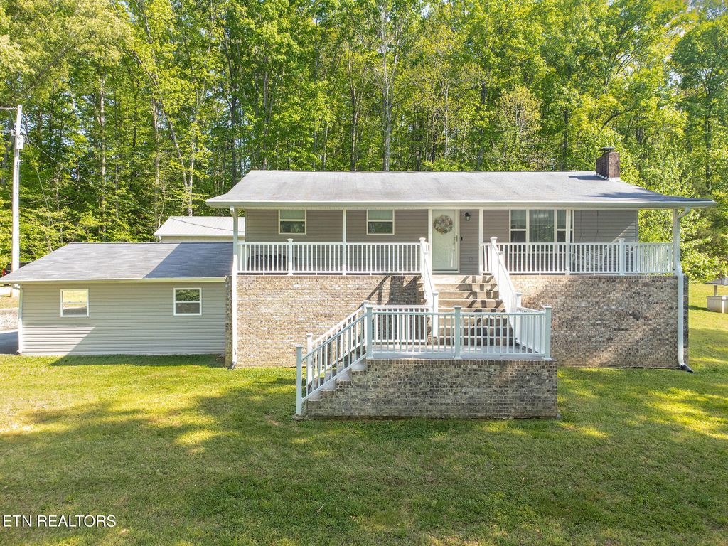 Photo of 1805 Manis Rd, Lenoir City, TN 37771 (MLS # 1338310)
