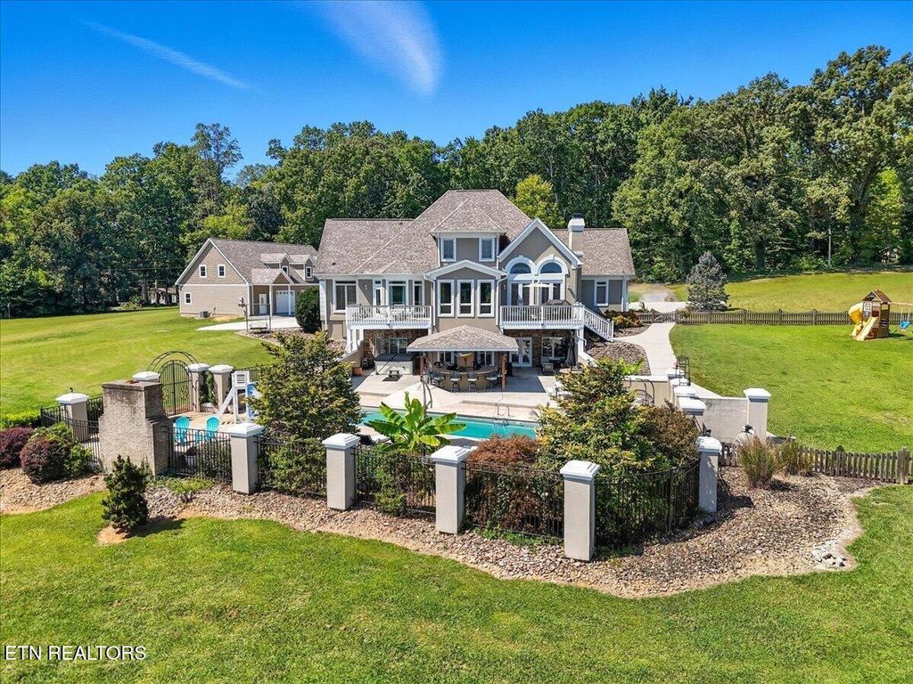 Photo of 527 Mountain View Drive, Vonore, TN 37885 (MLS # 1315305)