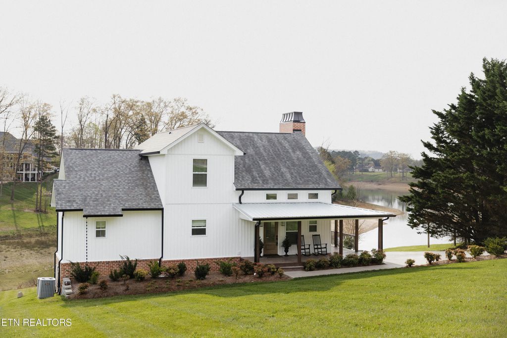 Photo of 380 Cherokee Cove, Rutledge, TN 37861 (MLS # 1335751)