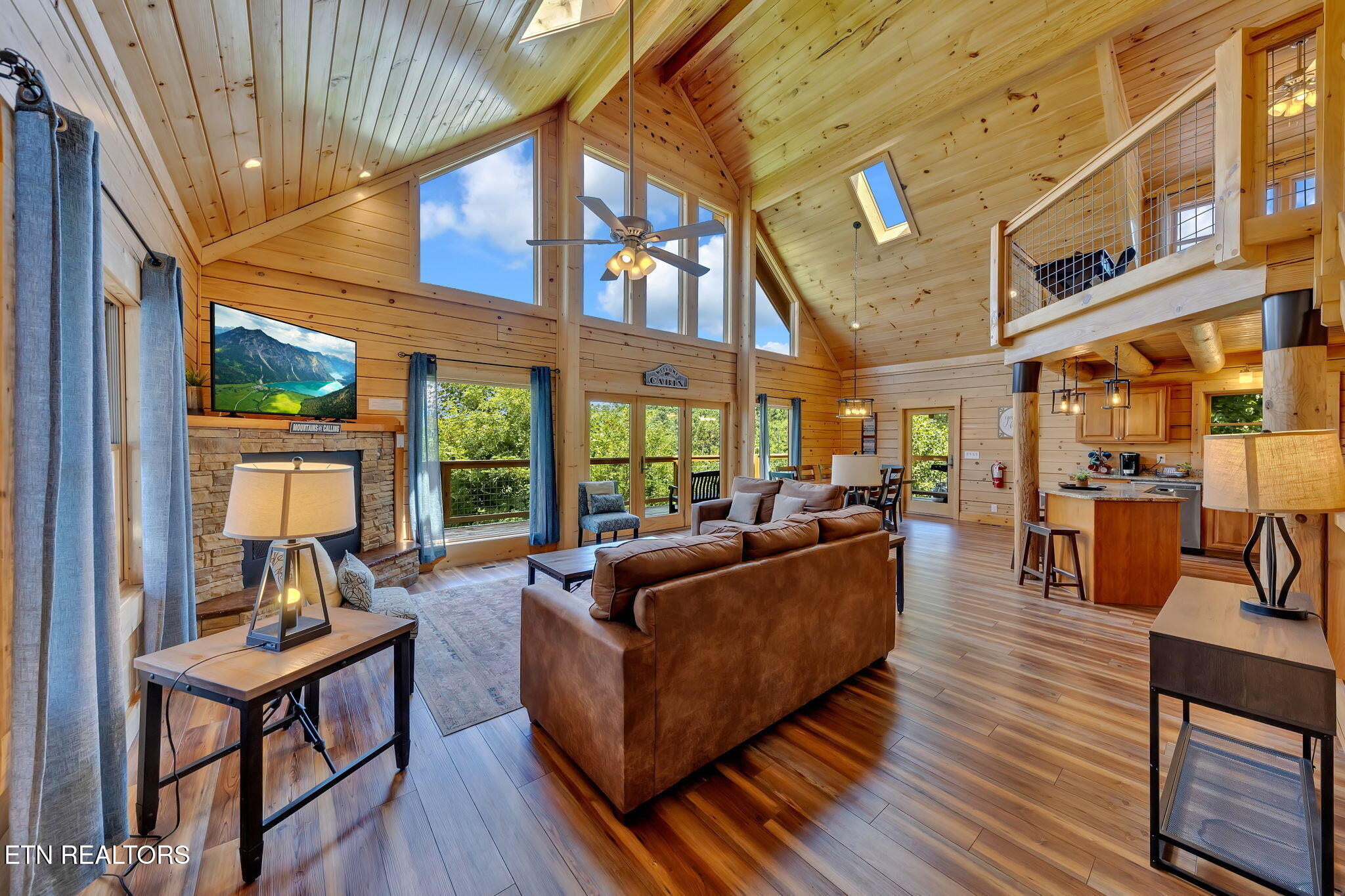 710 Pinecrest Court