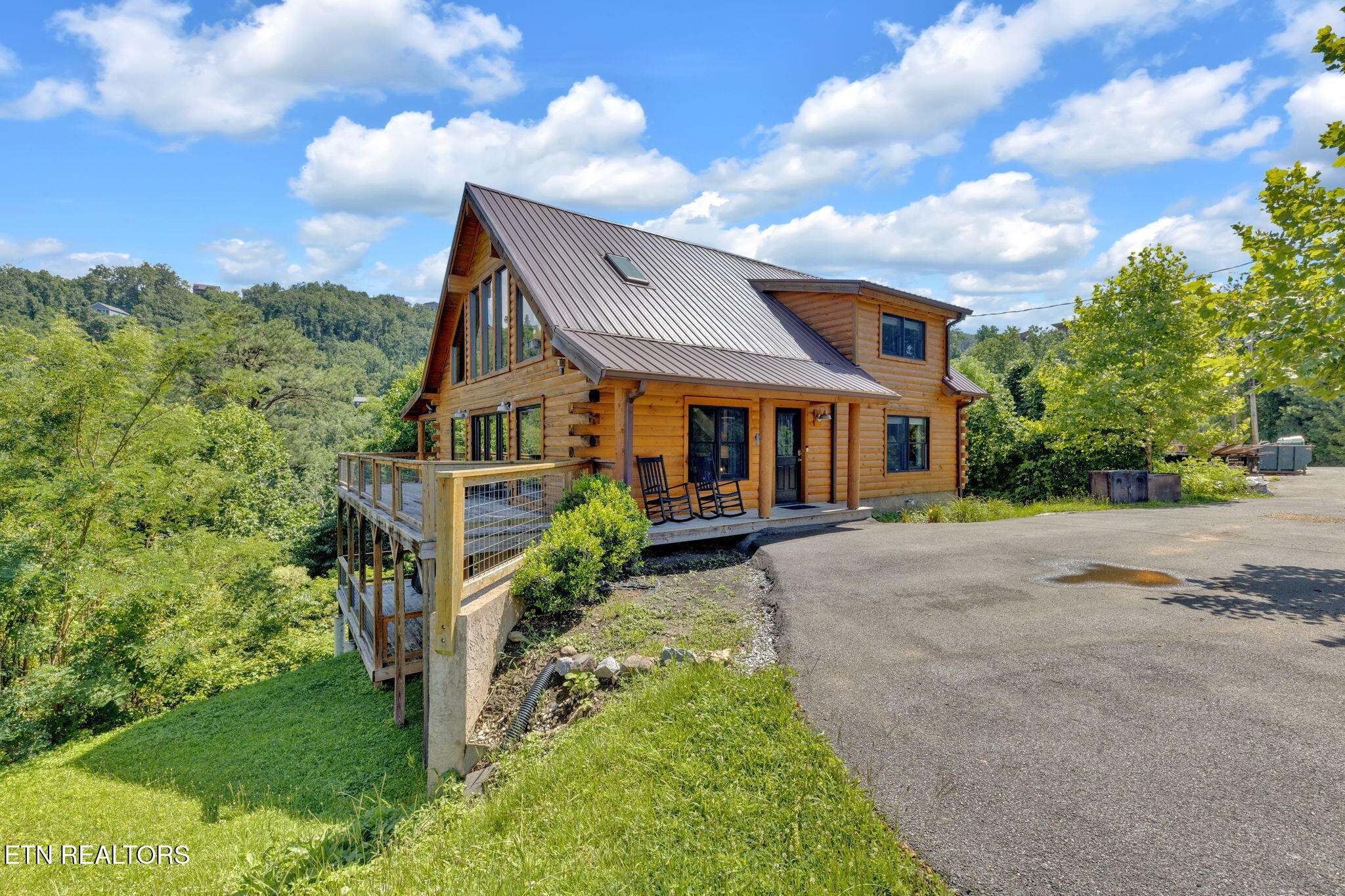 710 Pinecrest Court