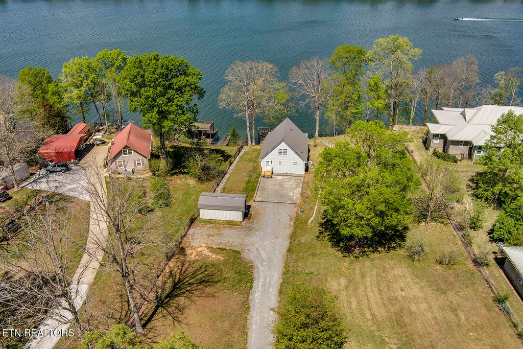 Photo of 609 Lakewood Drive, Decatur, TN 37322 (MLS # 1337809)