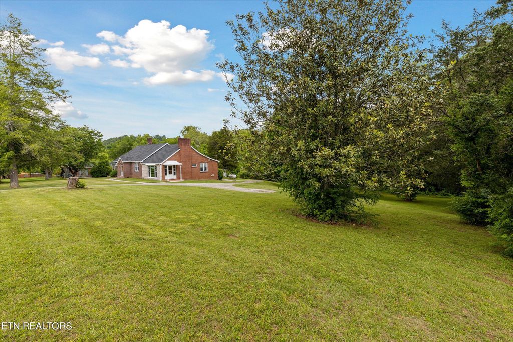 Photo of 9700 Strawberry Plains Pike, Strawberry Plains, TN 37871 (MLS # 1254910)