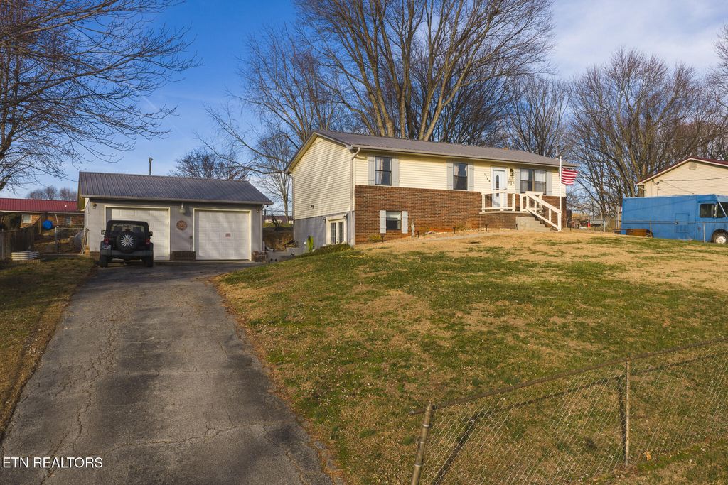 Photo of 1144 Cherry Blossom Lane, Talbott, TN 37877 (MLS # 1326182)