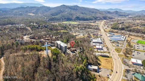 Tiny photo for 427 Big Bear Way, Pigeon Forge, TN 37863 (MLS # 1329465)