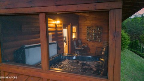 Tiny photo for 427 Big Bear Way, Pigeon Forge, TN 37863 (MLS # 1329465)