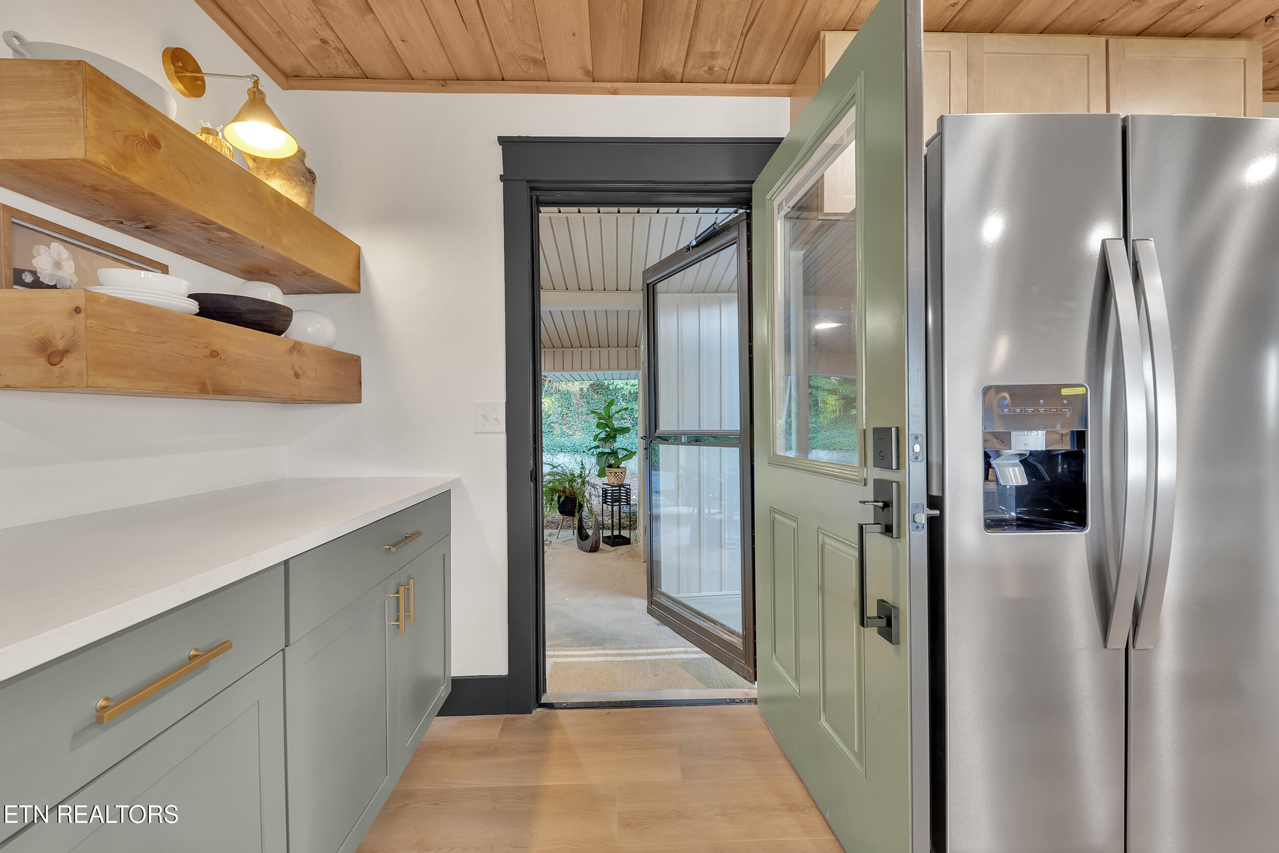 365 Plainview Heights Circle
