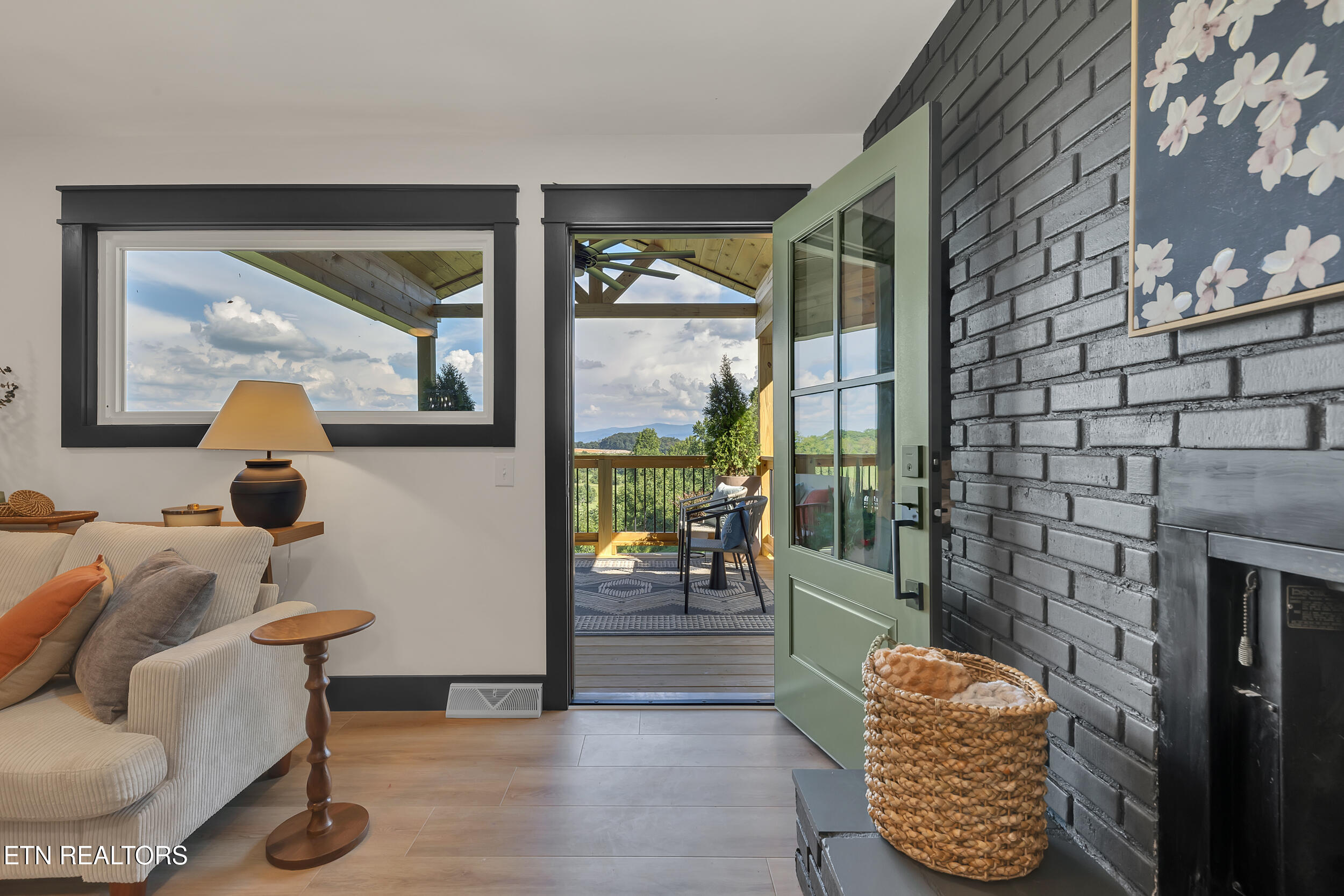 365 Plainview Heights Circle