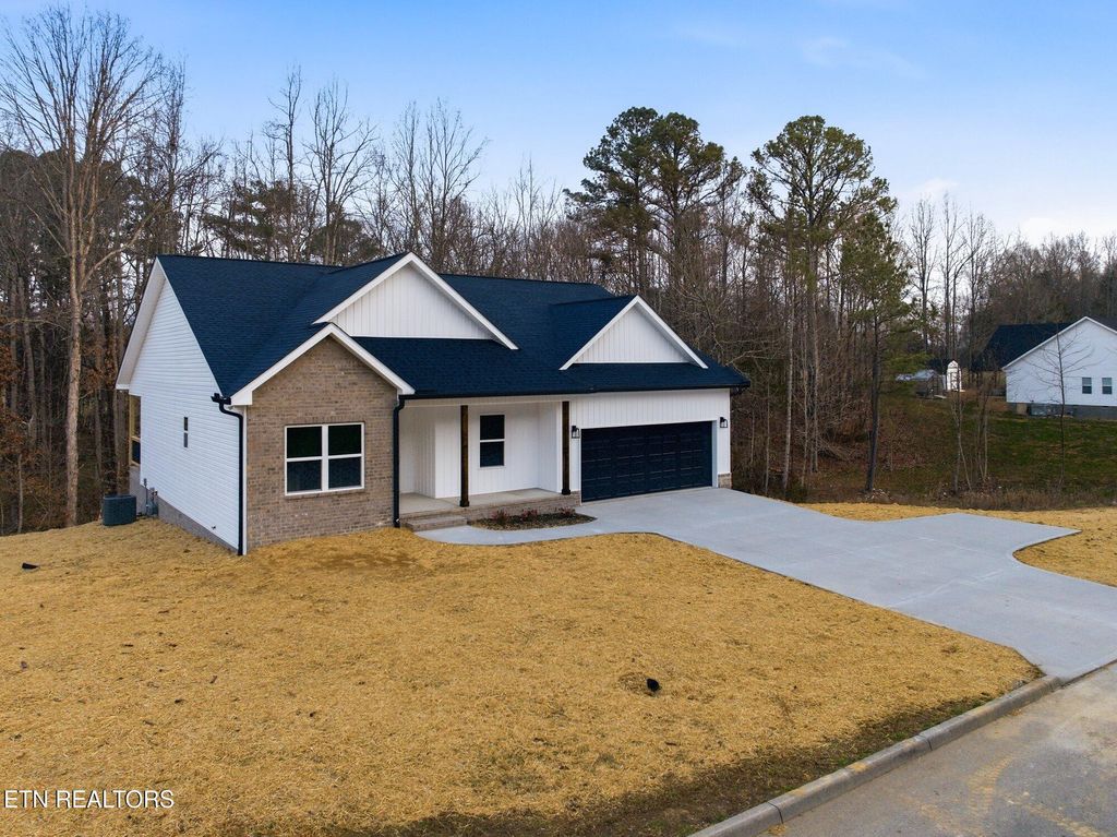 Photo of 305 Shadows Lawn Drive, Athens, TN 37303 (MLS # 1331638)