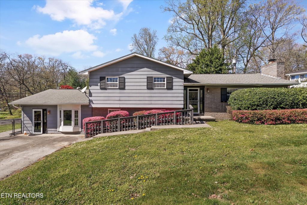 Photo of 7201 Stagecoach Tr, Knoxville, TN 37909 (MLS # 1334782)