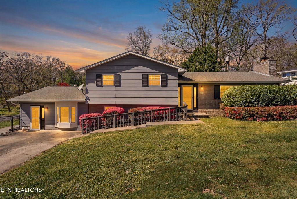 Photo of 7201 Stagecoach Tr, Knoxville, TN 37909 (MLS # 1334782)