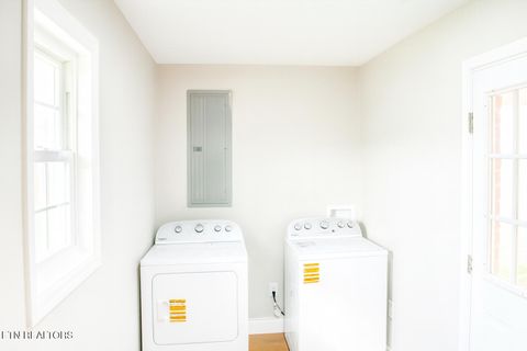 Tiny photo for 104 Chapel Ave, Sweetwater, TN 37874 (MLS # 1319938)