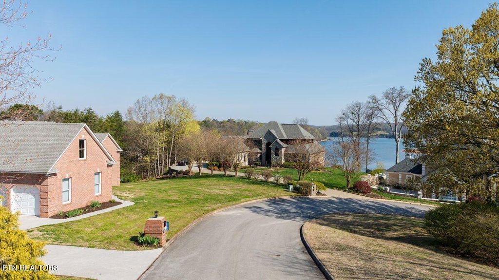 Photo of 3962 Logans Landing Circle, Louisville, TN 37777 (MLS # 1295212)
