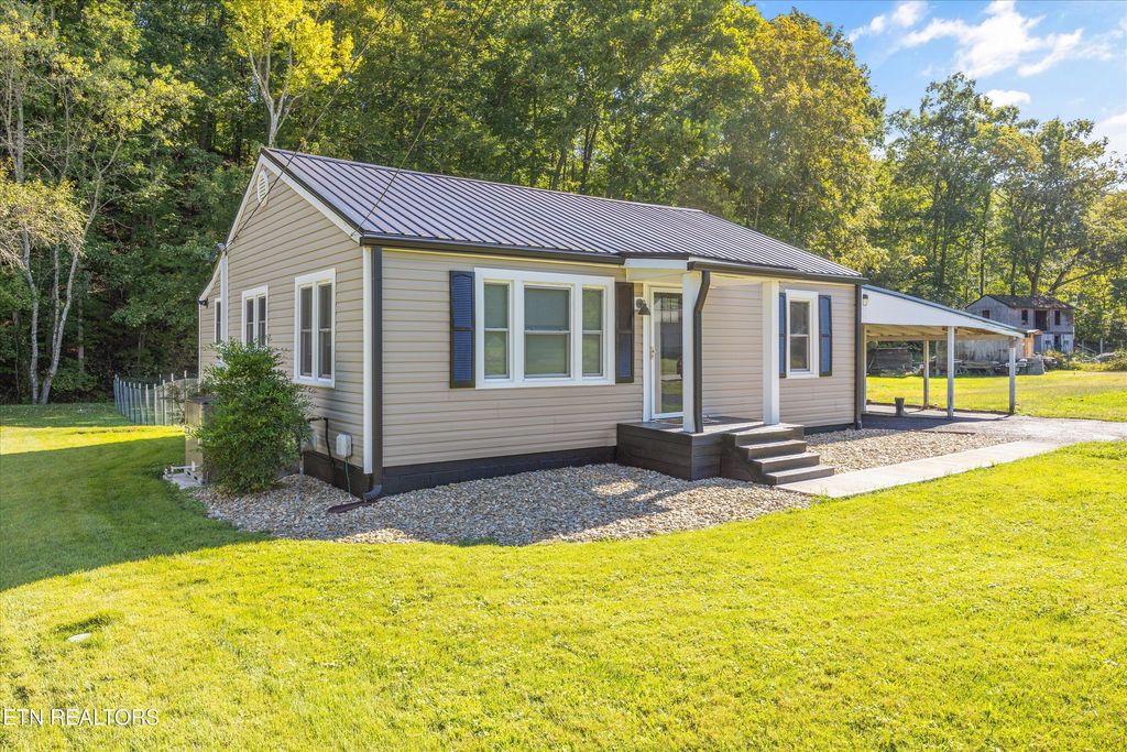 Photo of 120 Keylon Drive, Harriman, TN 37748 (MLS # 1315356)