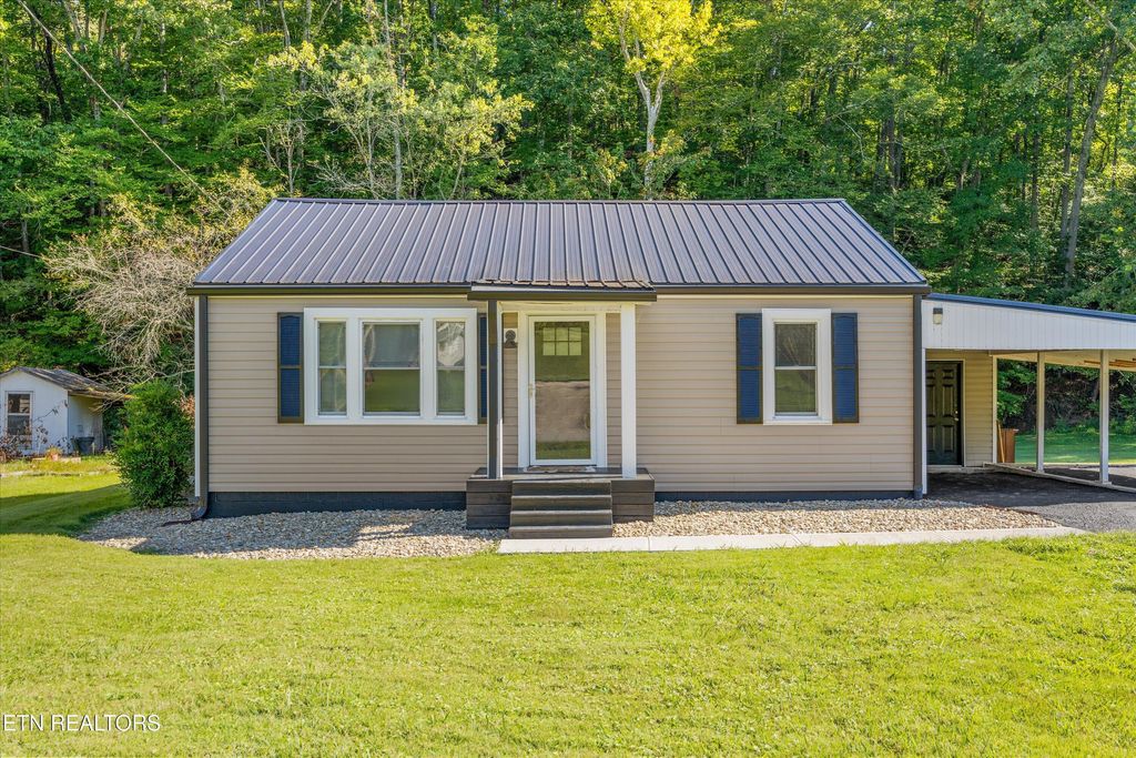 Photo of 120 Keylon Drive, Harriman, TN 37748 (MLS # 1315356)