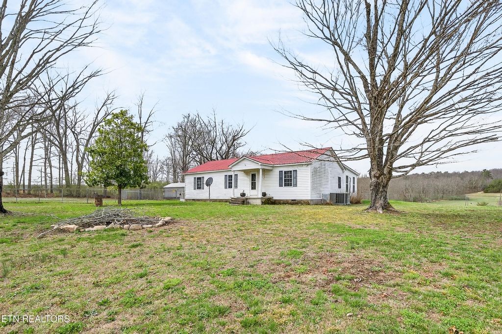 Photo of 6311 Eastland Rd, Sparta, TN 38583 (MLS # 1332977)