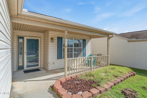 Tiny photo for 521 Ravenwood Drive, Maryville, TN 37801 (MLS # 1359551)