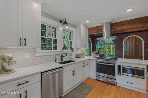 Tiny photo for 1731 Emoriland Blvd, Knoxville, TN 37917 (MLS # 1355689)