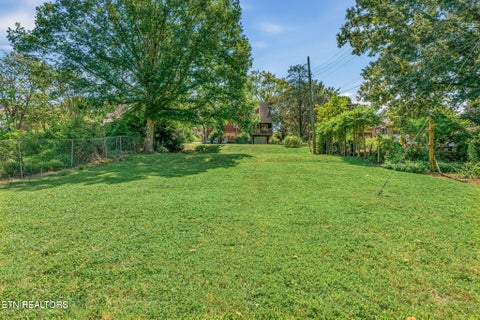 Tiny photo for 1731 Emoriland Blvd, Knoxville, TN 37917 (MLS # 1355689)