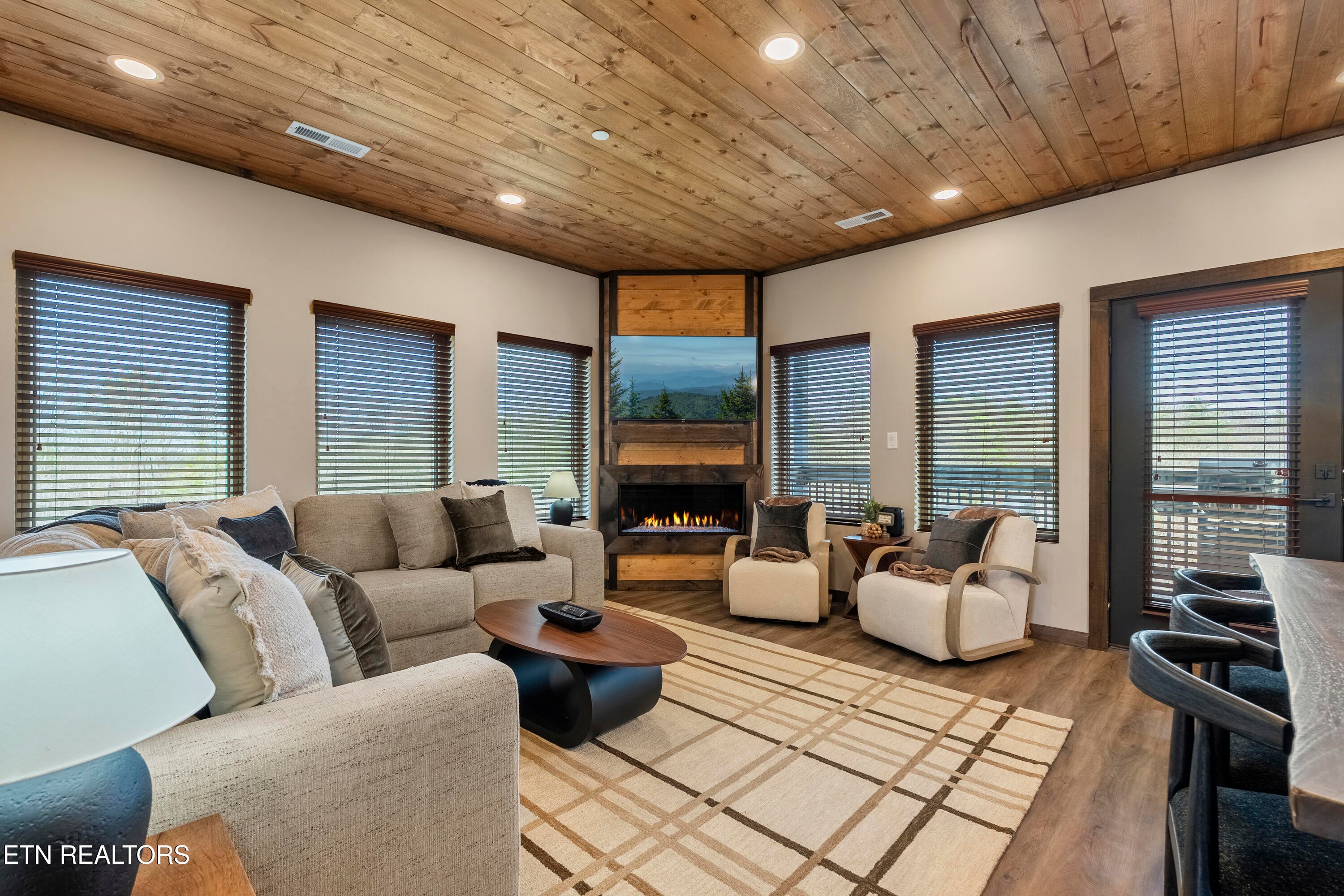 432 Hatchet Way