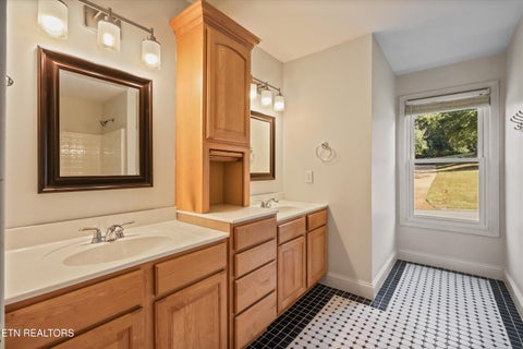 Tiny photo for 320 Rivers Edge Drive, Loudon, TN 37774 (MLS # 1360411)