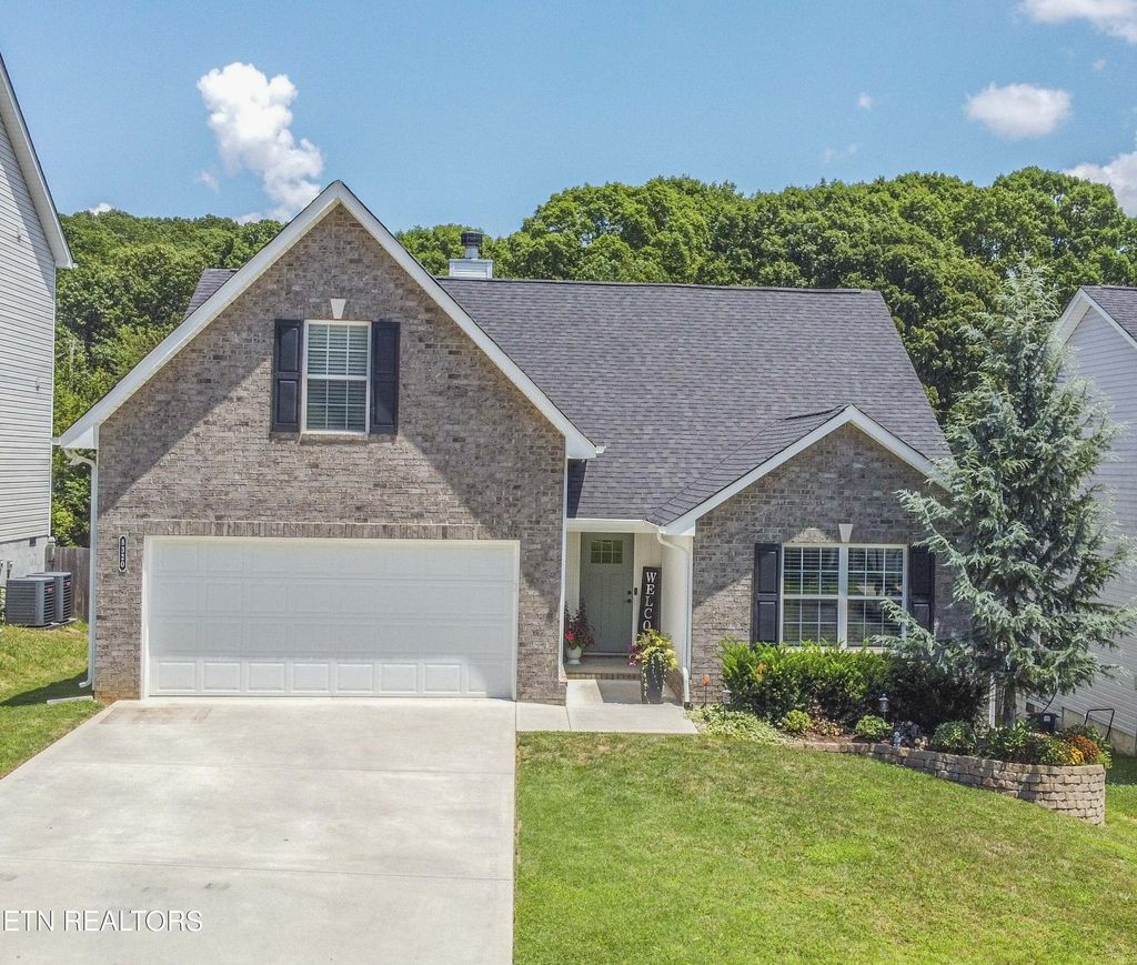 Photo of 8320 Day Valley Rd, Powell, TN 37849 (MLS # 1309957)