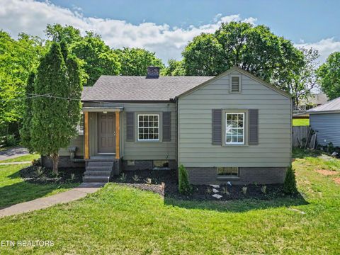 Photo of 1412 Forest Ave, Maryville, TN 37804 (MLS # 1337354)