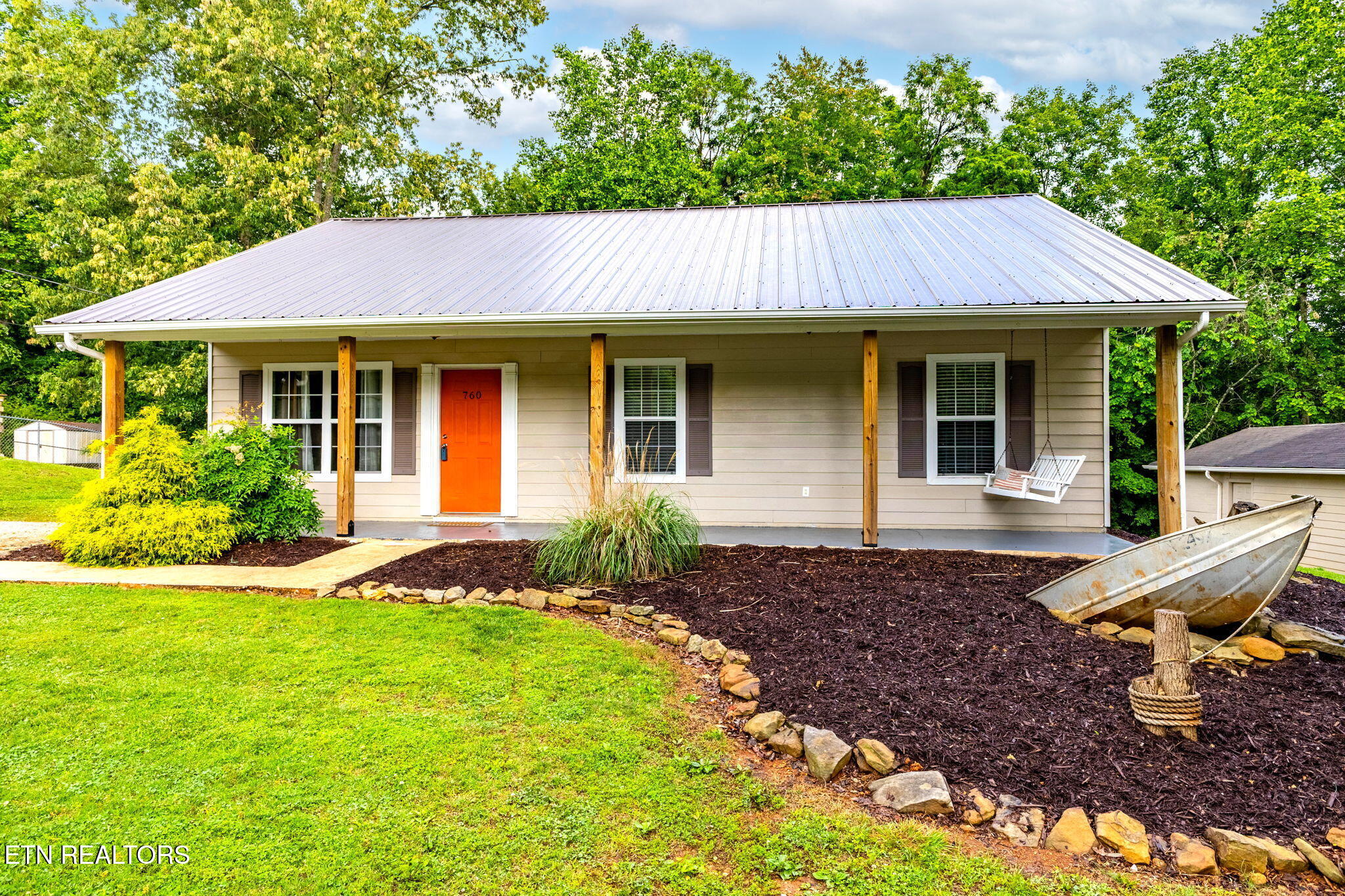 760 Pine Hollow Rd