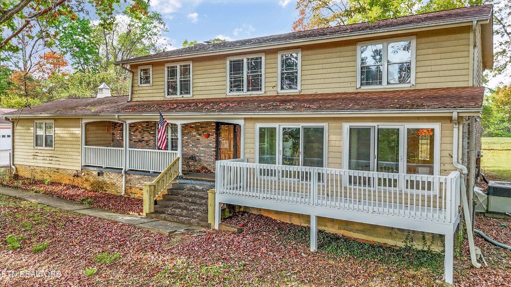 Photo of 2912 Lovingood Way, Maryville, TN 37801 (MLS # 1319350)