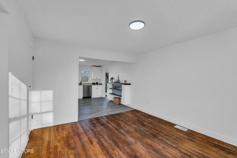 Tiny photo for 251 Country View Road, Crossville, TN 38571 (MLS # 1331111)