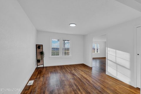 Tiny photo for 251 Country View Road, Crossville, TN 38571 (MLS # 1331111)