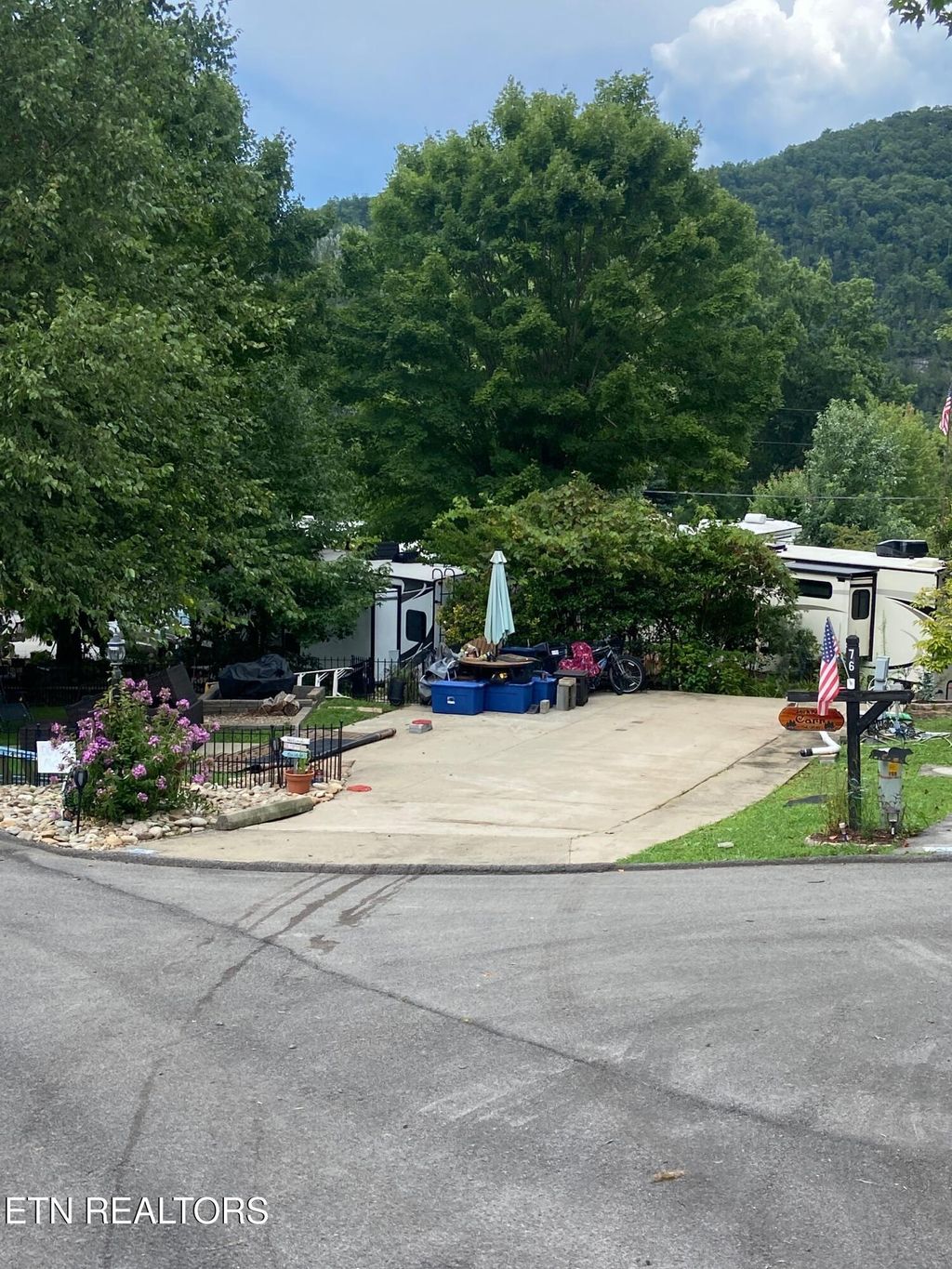 Photo of 75 Highway 73, Townsend, TN 37882 (MLS # 1306524)