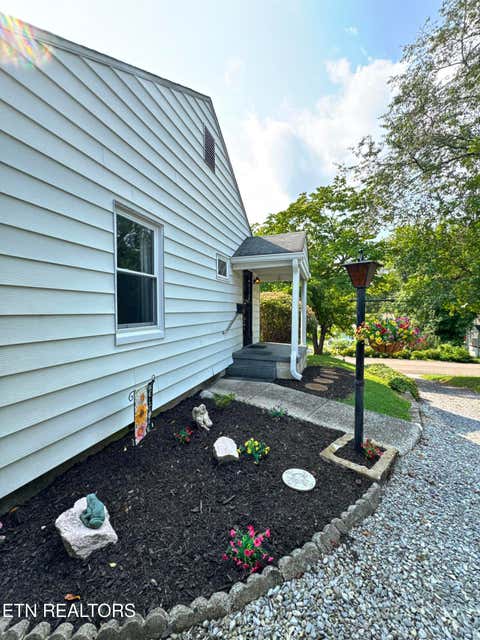 Tiny photo for 2510 Emoriland Blvd, Knoxville, TN 37917 (MLS # 1350090)