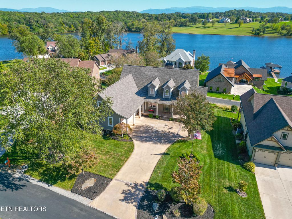 Photo of 208 Higoliya Tr, Vonore, TN 37885 (MLS # 1278830)