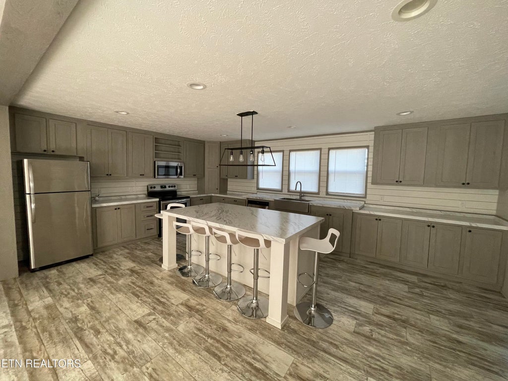 Photo of 180 Oak Hill Lane, Vonore, TN 37885 (MLS # 1359475)